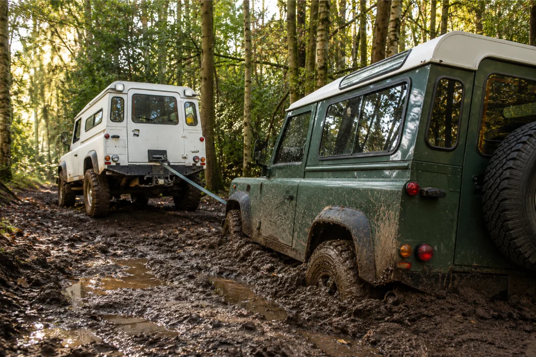 Landrover Offroad car winch rescue Sherwood