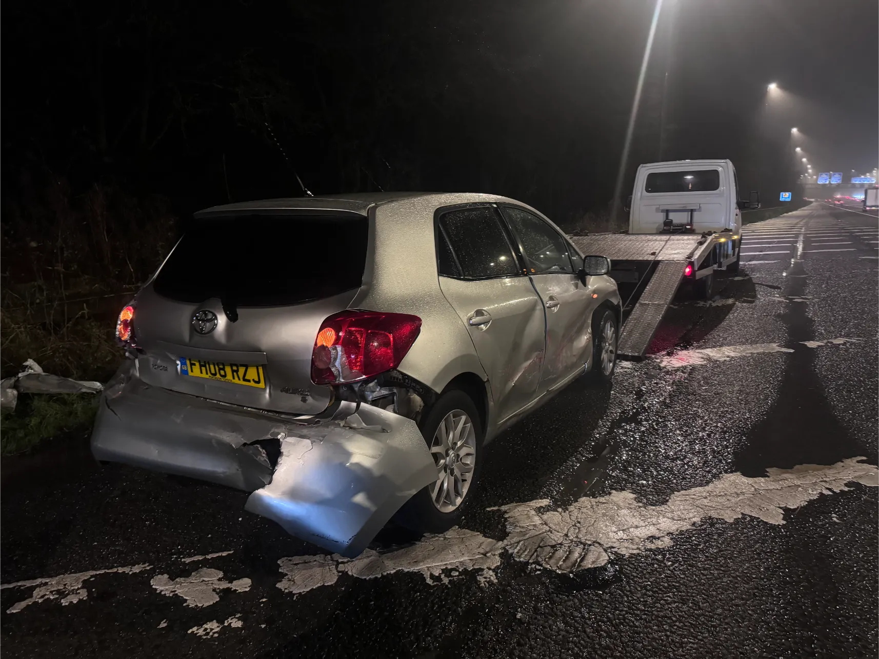 Toyota auris motorway recovery night