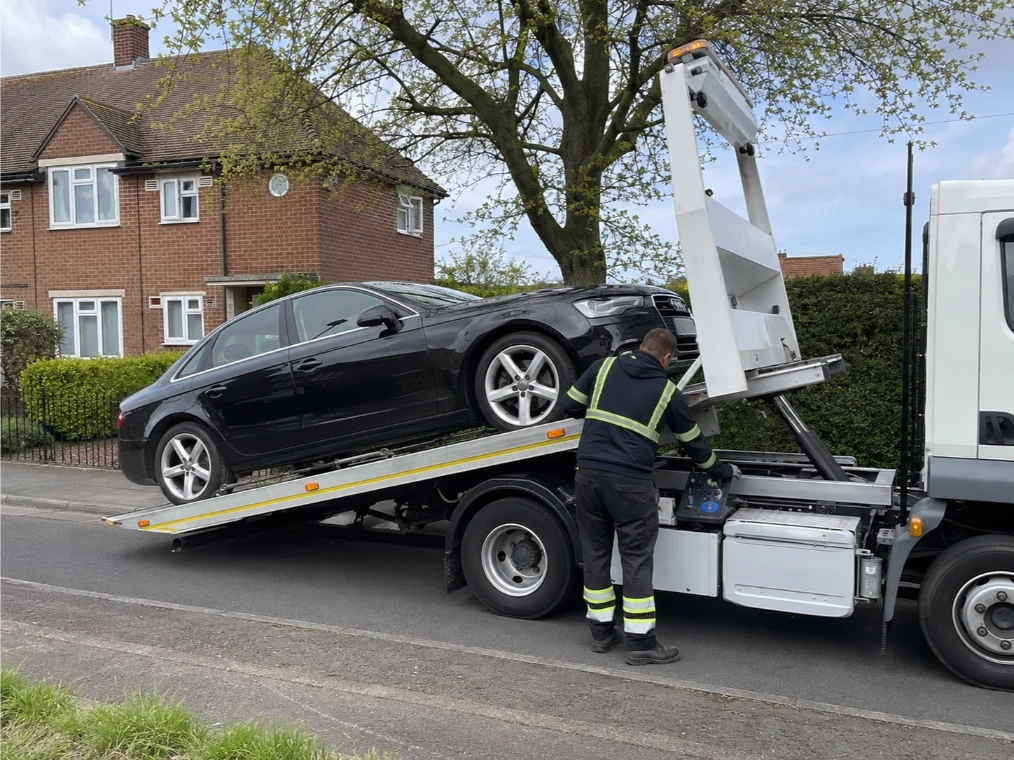 Emergency Car Recovery in Compton Acres